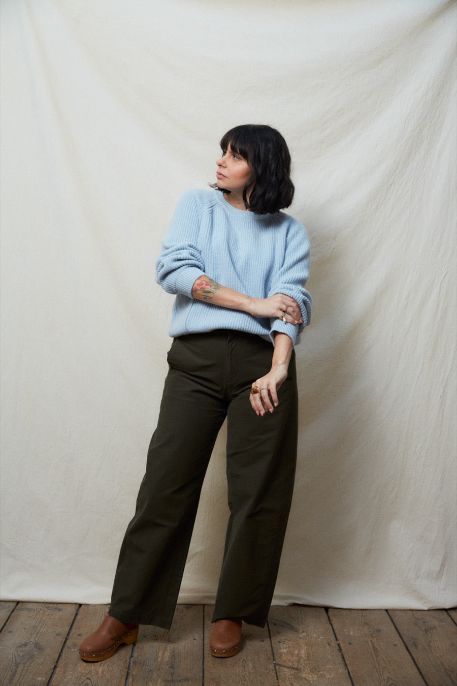 fr:Natacha mesure 1m63 et porte une taille M, en:Natacha is 1m63 and wears a size M, de:Natacha ist 1m63 und trägt Größe M