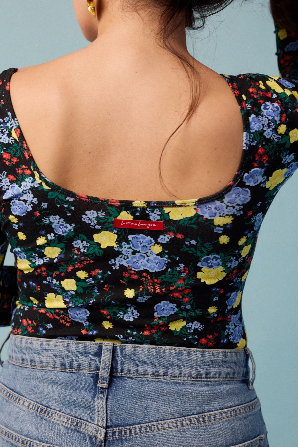 fr:Jeanne mesure 1m66 et porte une taille M, en:Jeanne is 1m6 and wears a size M, de:Jeanne ist 1m66 und trägt Größe M