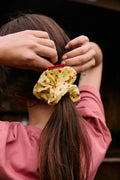 Tajinebanane Scrunchie