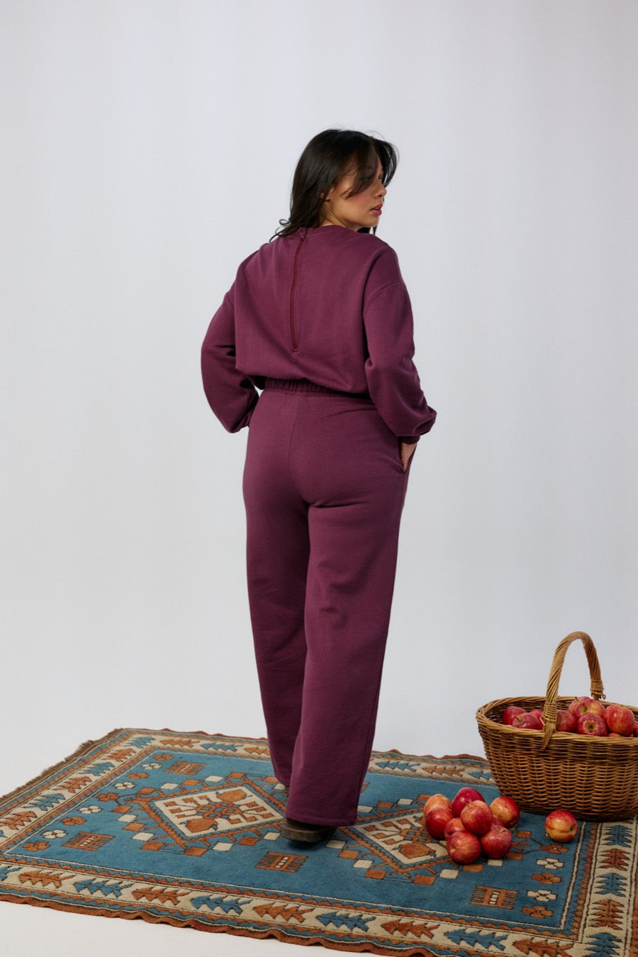 fr:Jeanne mesure 1m66 et porte une taille M, en:Jeanne is 1m66 and wears a size M, de:Jeanne ist 1m66 und trägt Größe M