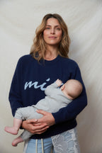 fr:Romaine mesure 1m71 et porte une taille M, en:Romaine is 1m71 and wears a size M, de:Romaine ist 1m71 und trägt Größe M