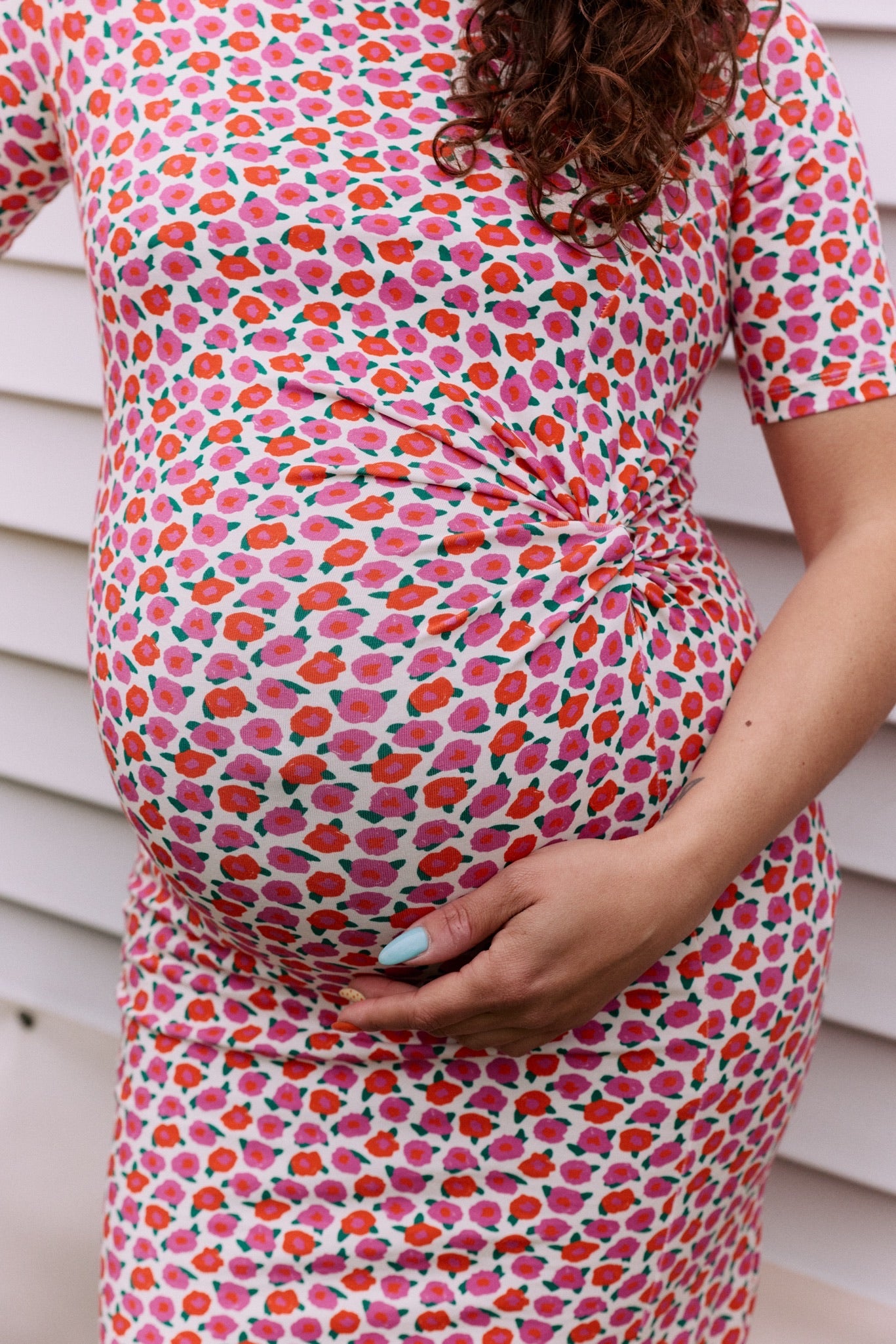 fr:Yasmine mesure 1m64 et porte une taille S, en:Yasmine is 1m64 and wears a size S, de:Yasmine ist 1m64 und trägt Größe S