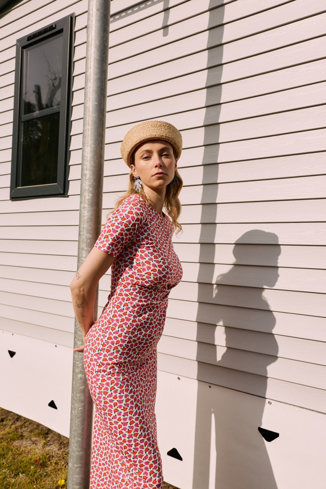 fr:Coline mesure 1m72 et porte une taille S, en:Coline is 1m72 and wears a size S, de:Coline ist 1m72 und trägt Größe S