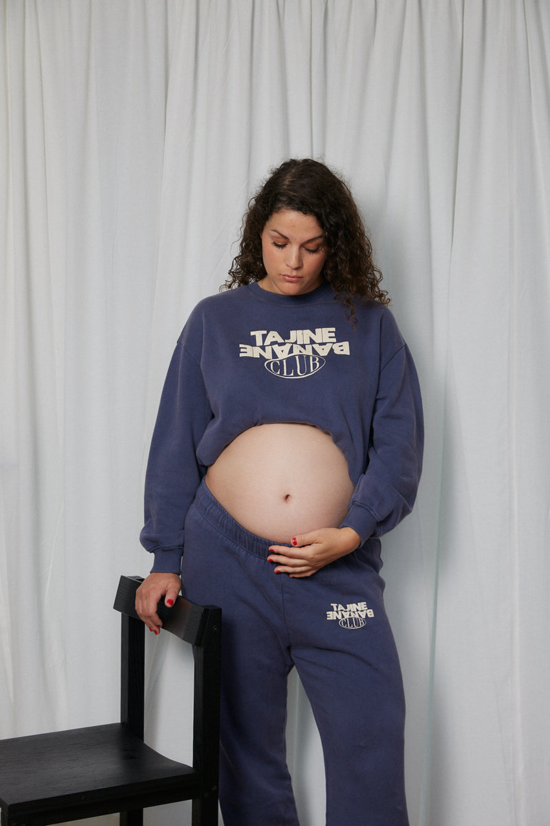 fr:Sarah mesure 1m72 et porte une taille 3, en:Sarah is 1m72 and wears a size 3, de:Sarah ist 1m72 und trägt Größe 3