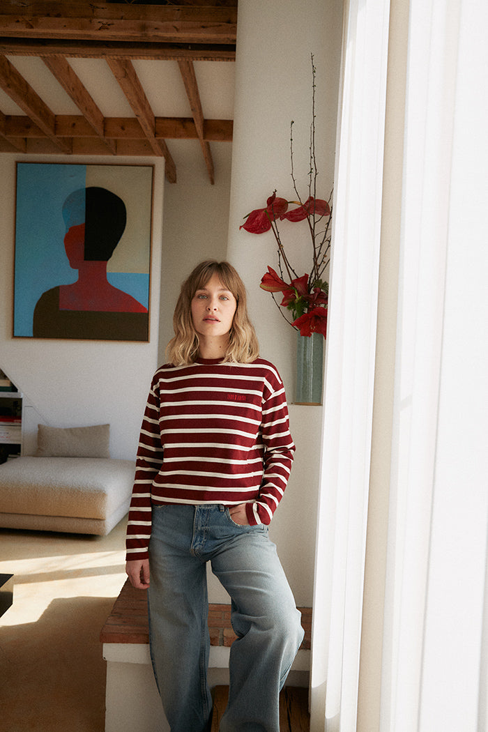 fr: Ophélie porte une taille M, en: Ophélie wears a size M, de: Ophélie trägt Größe M