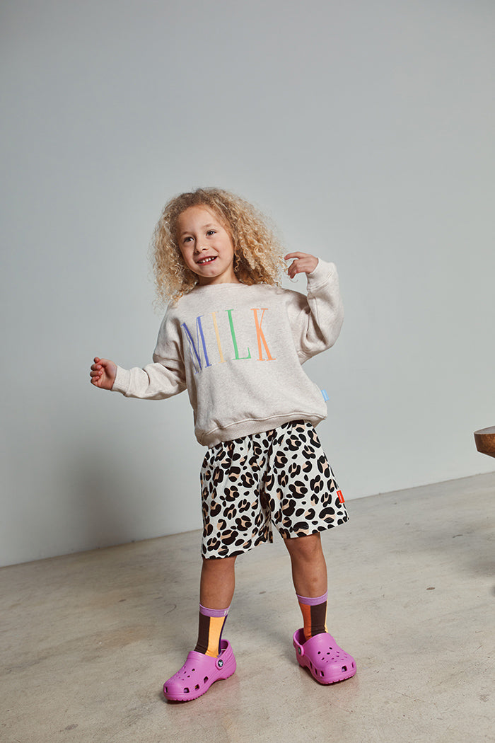 fr:Rose porte une taille 5-6, en:Rose wears a size 5-6, de:Rose trägt Größe 5-6