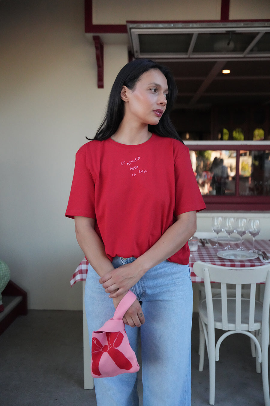 fr:Jeanne mesure 1m66 et porte une taille M, en:Jeanne is 1m66 and wears a size M, de:Jeanne ist 1m66 und trägt Größe M