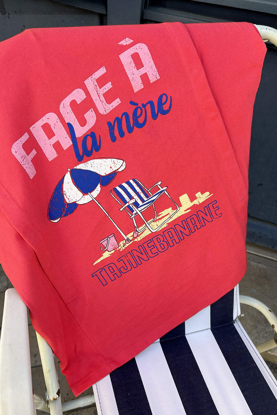 Face à la Mère Breastfeeding T-shirt