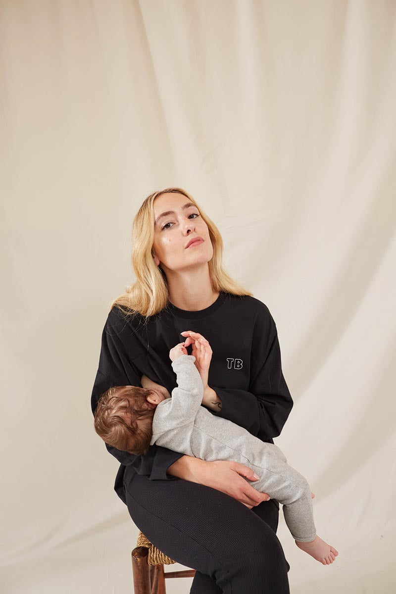 fr:Libby mesure 1m72 et porte une taille M, en:Libby is 1m72 and wears a size M, de:Libby ist 1m72 und trägt Größe M