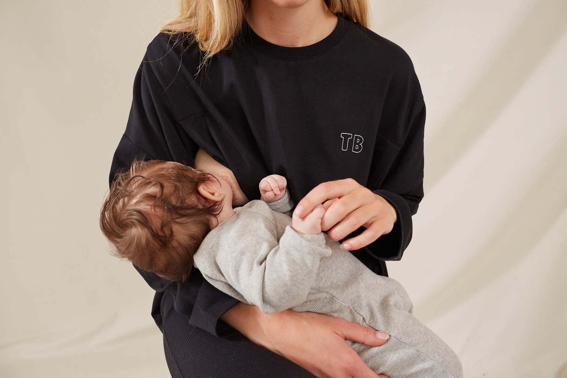 fr:Libby mesure 1m72 et porte une taille M, en:Libby is 1m72 and wears a size M, de:Libby ist 1m72 und trägt Größe M