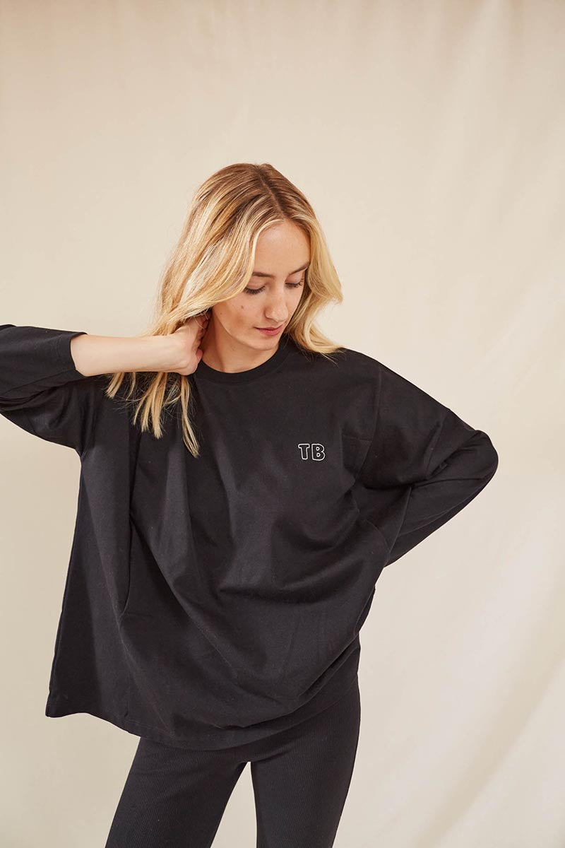 fr:Libby mesure 1m72 et porte une taille M, en:Libby is 1m72 and wears a size M, de:Libby ist 1m72 und trägt Größe M