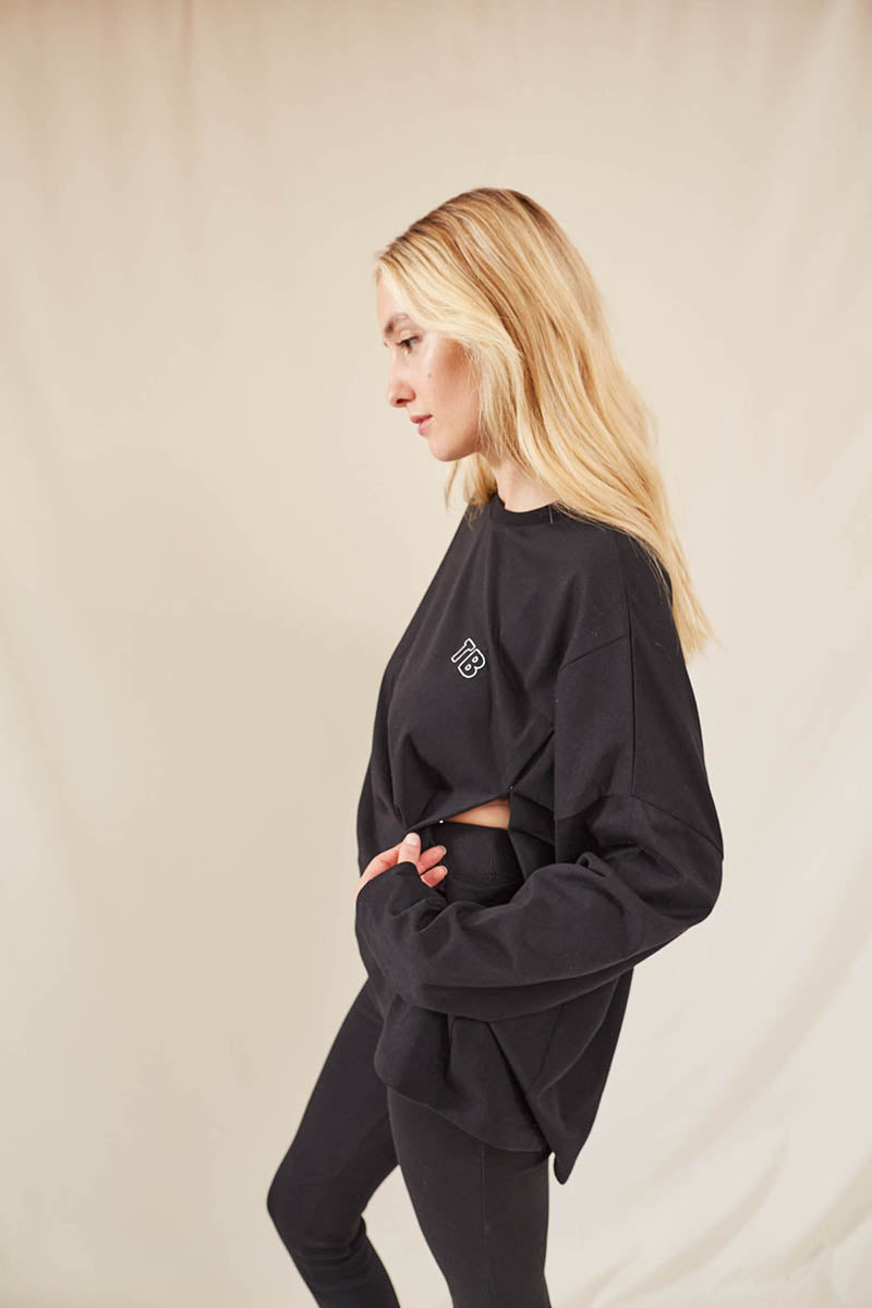 fr:Libby mesure 1m72 et porte une taille M, en:Libby is 1m72 and wears a size M, de:Libby ist 1m72 und trägt Größe M