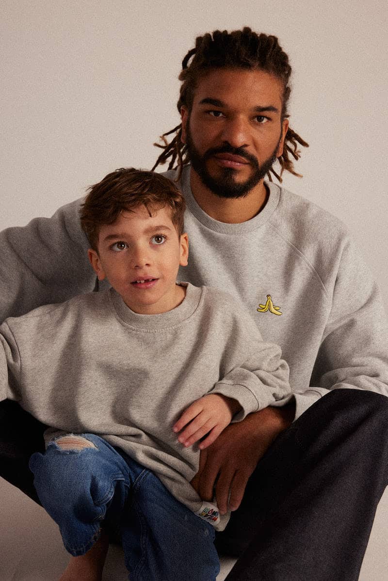 fr:Raphael mesure 1m91 et porte une taille XL, en:Rapahel is 1m91 and wears a size XL, de:Raphael ist 1.91m und trägt Größe XL